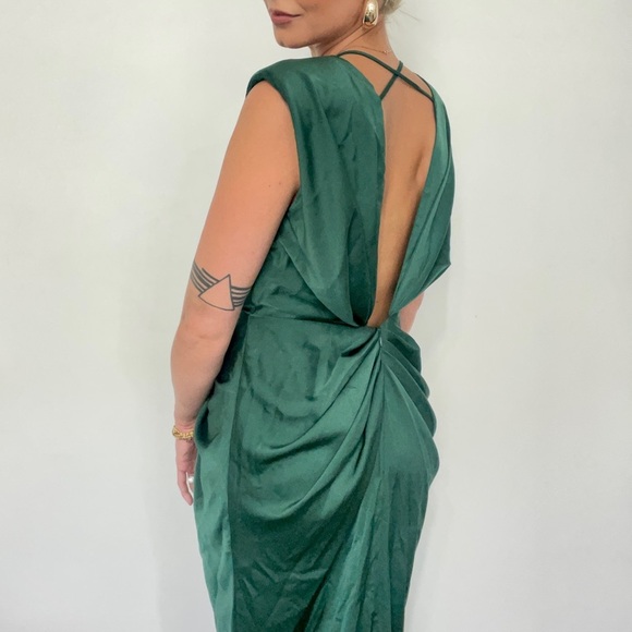 Plunging Neckline Satin Sexy Ruched Cinched Draped Tulip Open Back Midi Dress - Picture 4 of 9